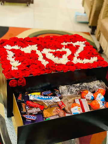 Grand Wedding Rose Box with Chocolates